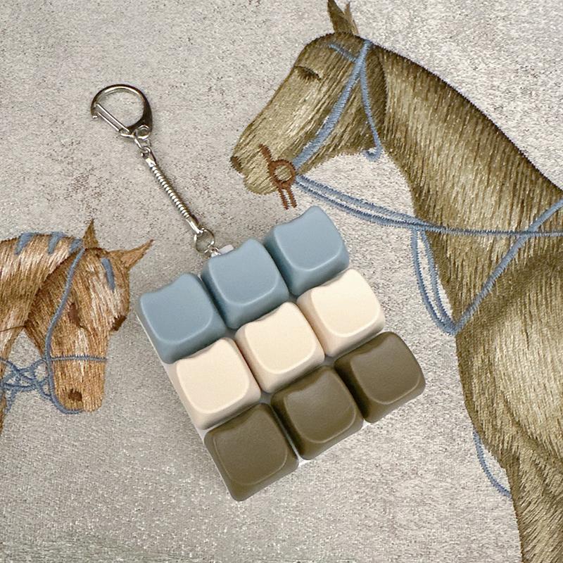 9 Keys Keyboard Fidget Keychain Antistress Keyboard Button Fingertip Key Cap Pendant Stress Relief Toys For Children Adults Gift