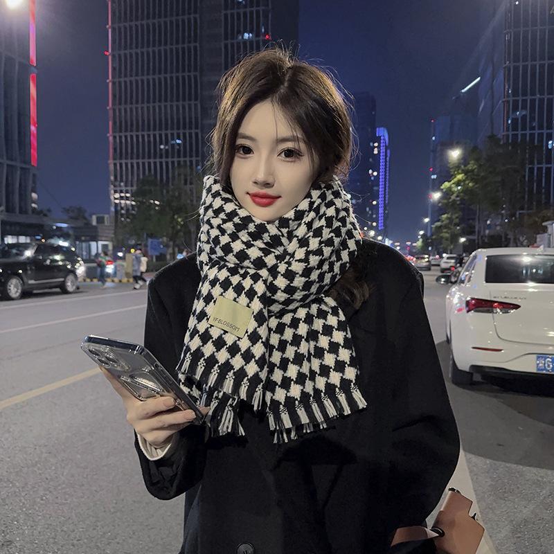 Soft Waxy Rhombus Small Plaid Ins Scarf Women's Winter New Korean Version Versatile Student Shawl Warm Scarf