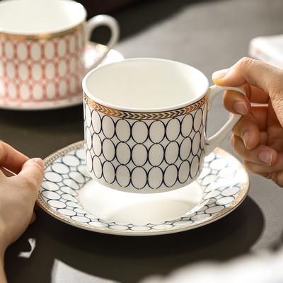Seramik Kahve Fincanı Üst Düzey Zarif İkindi Çayı Fincanı Üst Düzey Hafif Lüks Yüksek Değerli Fincan Tabak Seti Kadın Latte Fincanı