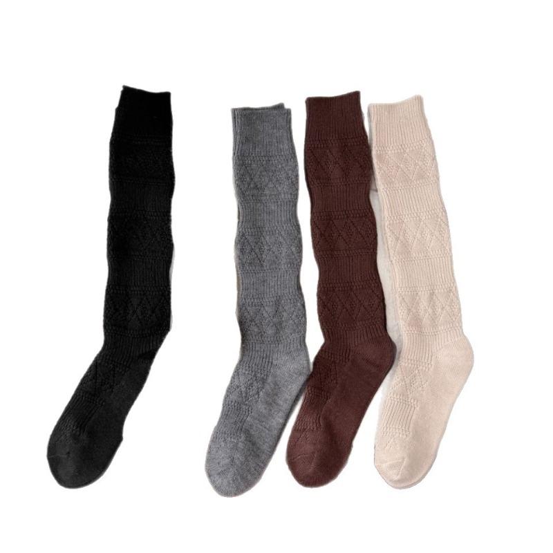 Diamond-patterned Wool Trend Leg Warmers, Slimming and Beautiful Legs, Warm and Thick Knitted Sock Sleeves, Long Tube Style, Paired with Long Boots.