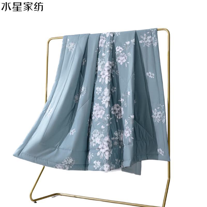 

Mercury Home Textiles Seven-Hole Fiber Summer Quilt