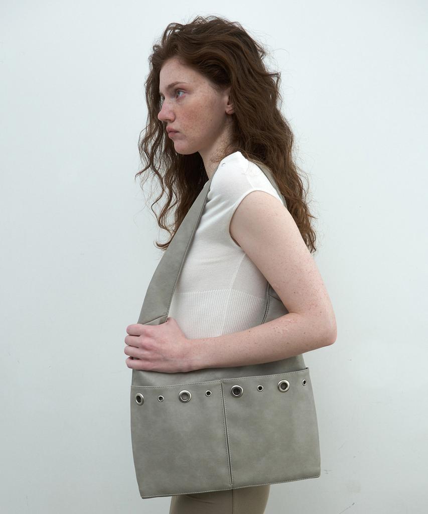 Trimarch Vintage Eyelet Shoulder Bag / Gray