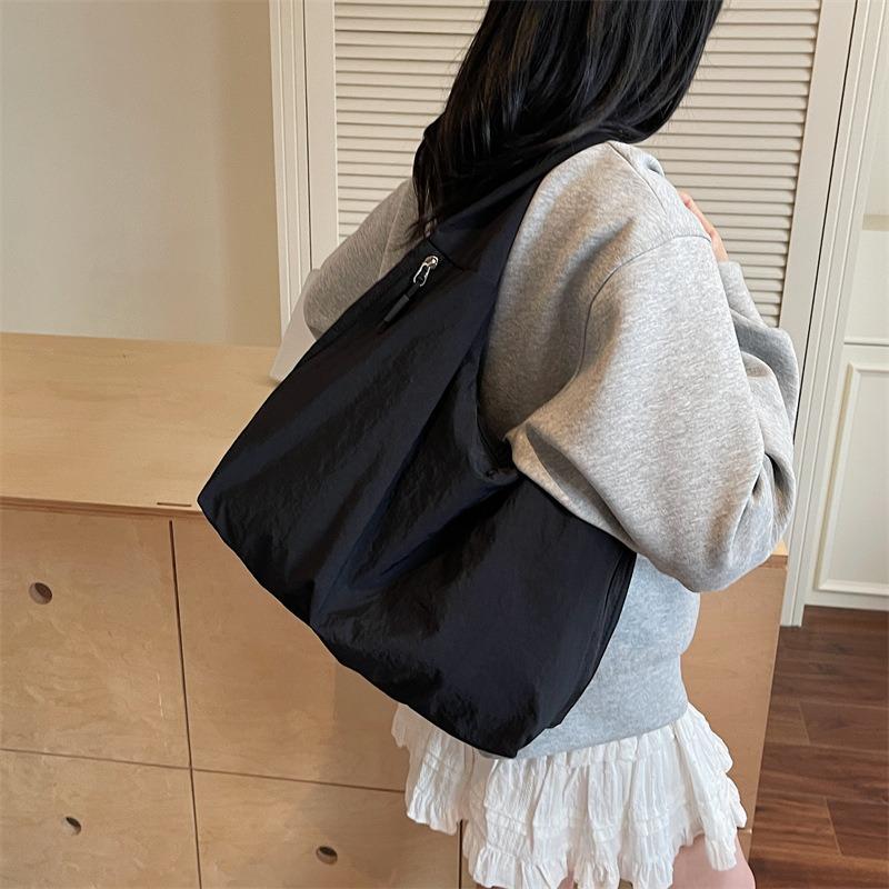 Trend Fashion Casual Texture Large-capacity Bag Autumn New Niche Women's Shoulder Tote Bag