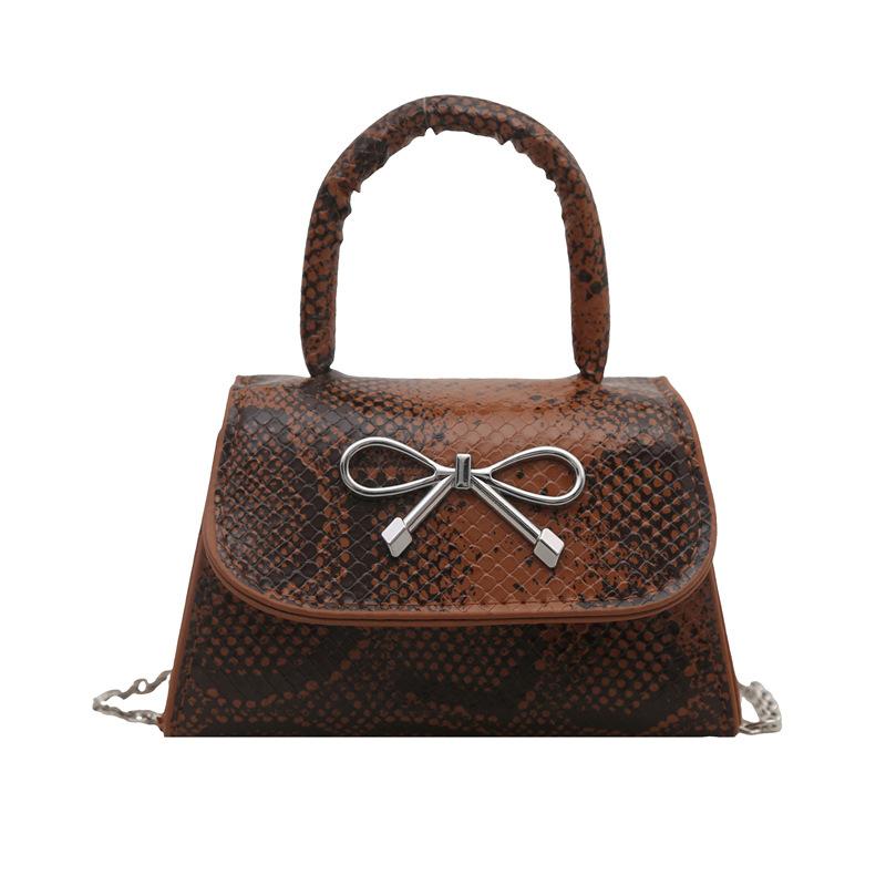 

Зарубежный змеиный узор простая текстура 2025 весна новый темпераментный модный дизайн портативная кроссбоди на плечо маленькая квадратная сумка женская