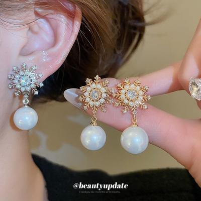 18K Gold-Platiert Zirkon Perle Schneeflocken Ohrringe: Exquisiter High-End Herbst Winter Schmuck