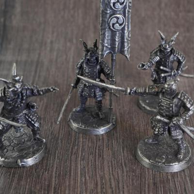 Pirinç Savaş Lejyonları Korkusuz Şövalye Asker Modelleri Minyatür Heykelcik Koleksiyonları Metal Satranç Taşı Masa Oyunu Süsü Hediye
