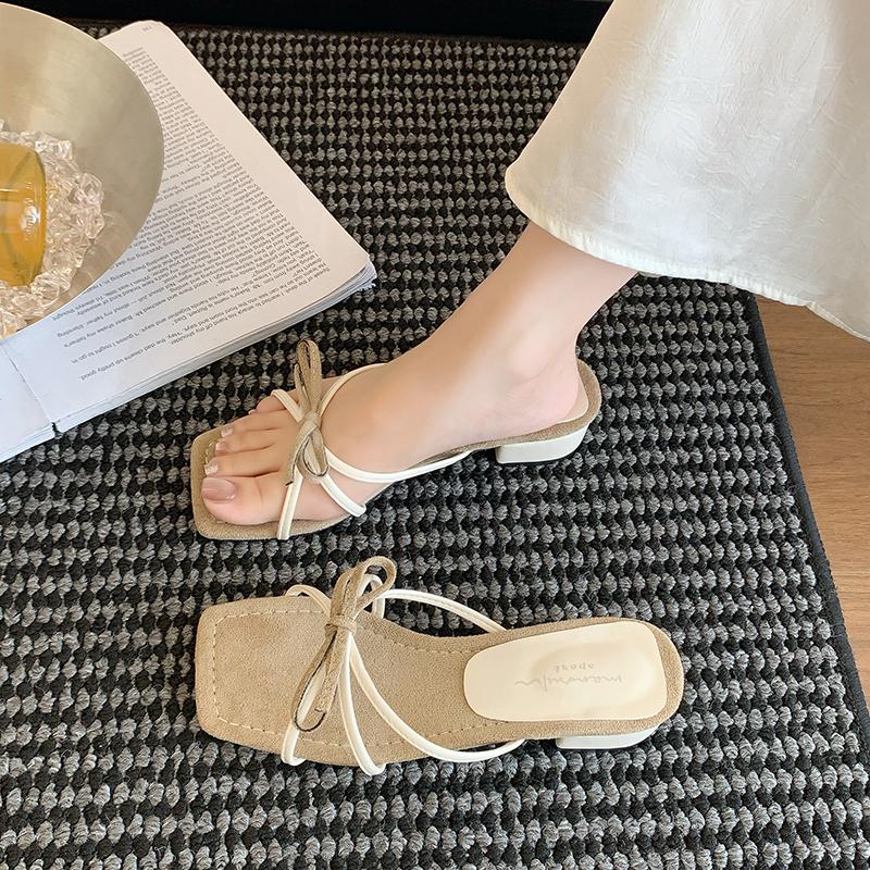 Fashion New Style Popular Woman Slippers Casual Pantofle Rubber Flip Flops Low Luxury Summer Flats Rome Sandals Women's Fashion Slippers