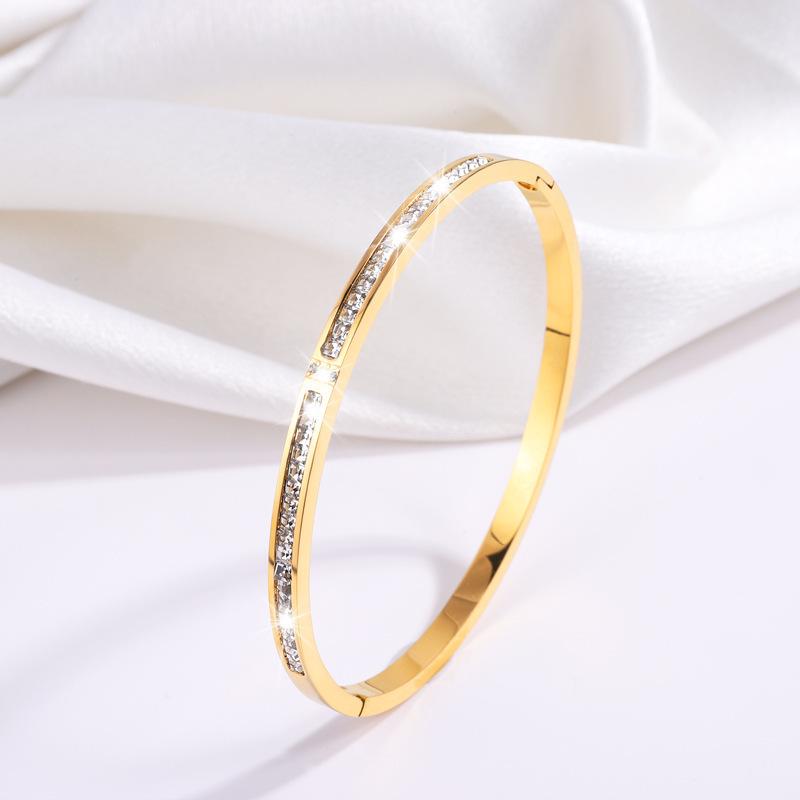 Starry Sky Silver Titanium Steel Bracelet for Women - High-End, Versatile, Full Diamond, Non-Fading Fashion Accessory