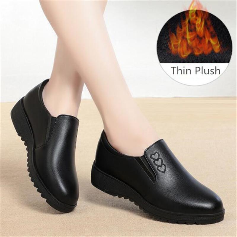 Spring Soft Soled Mother Wedges Single Shoes Quality Leather Non-slip Casual Comfort Middle-aged Ladies Flat Shoes Ladies Shoes