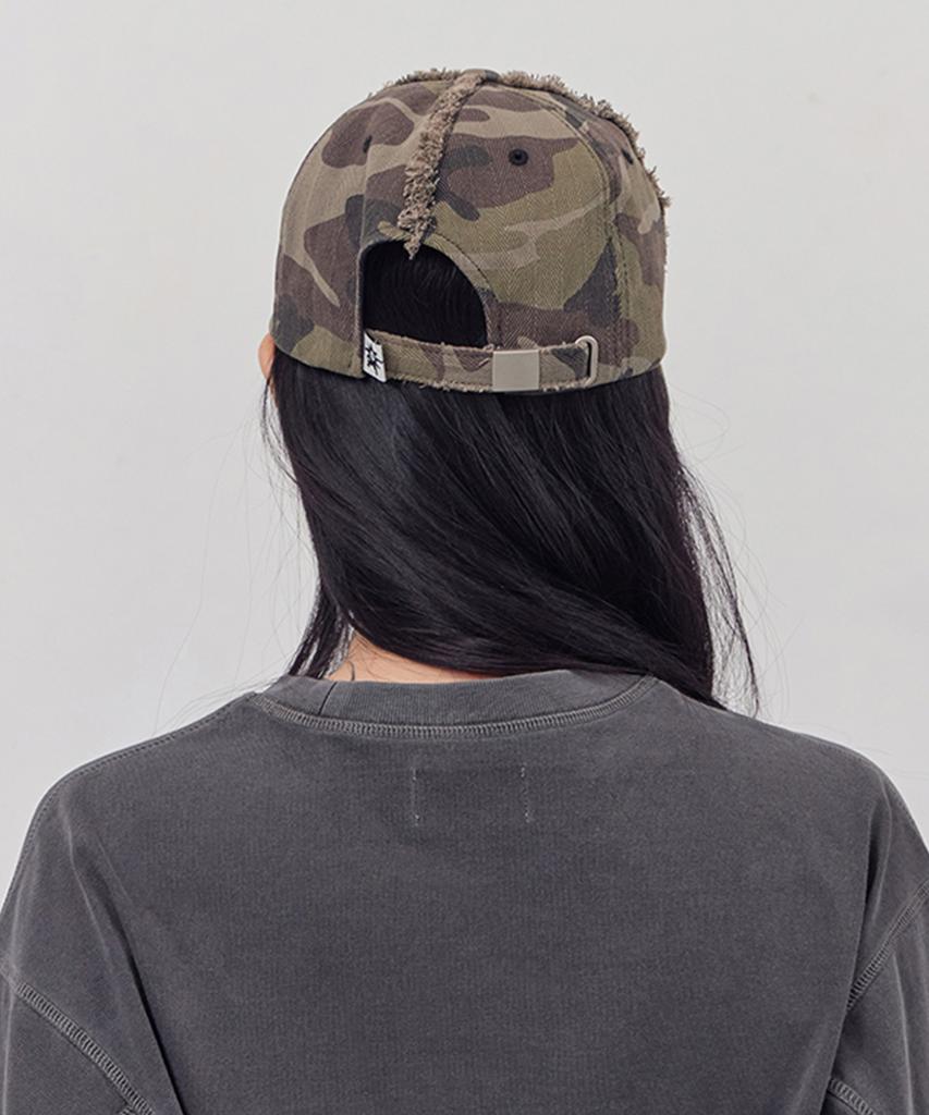 Tonilolenseu Lettering Embroidered Camo Ball Cap