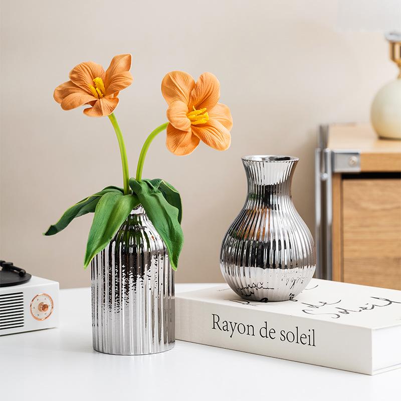 Jarrón de Cerámica Electrochapado en Oro - Estilo Nórdico para Decoración Moderna del Hogar