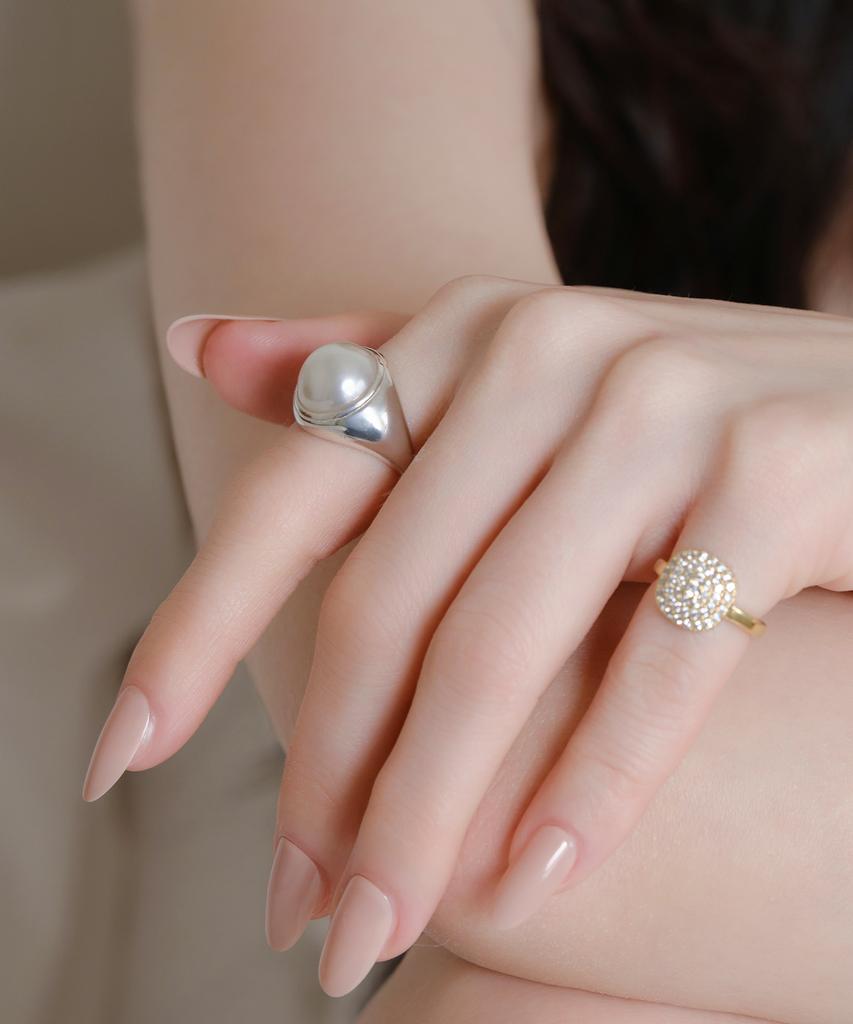 Reve Pearl Gomaru Ring