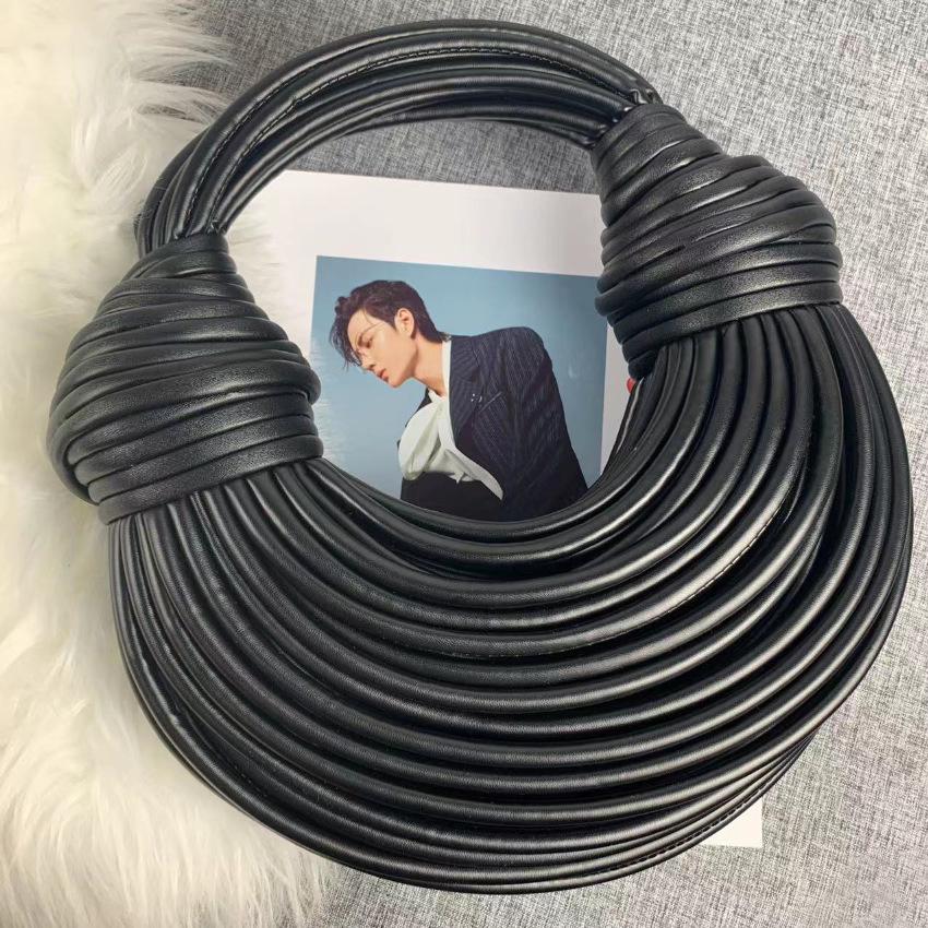 Kantonská přeshraniční tkaná taška: Unikátní uzlový design ramen drátu s všestranným stylem podpaží