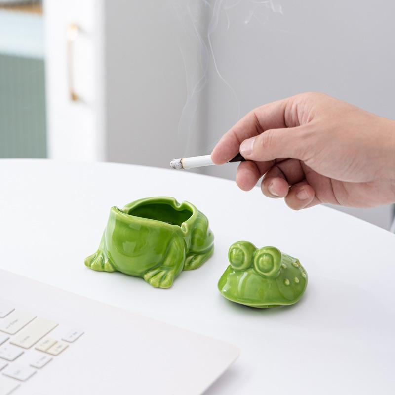1PC Ceramic Frog Ashtray Creative Ornament Home Office Home Crafts Art Small Tea Pet Storage Jewelry Home Decoration