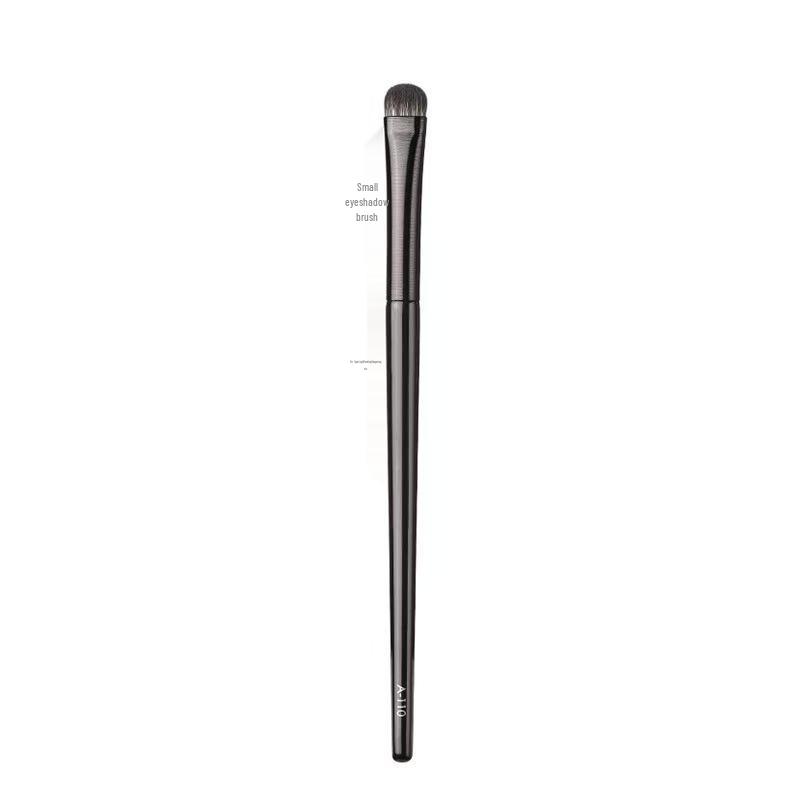 Black Brushed Eyeshadow & Eyeliner Makeup Brush for Highlighting & Detailing