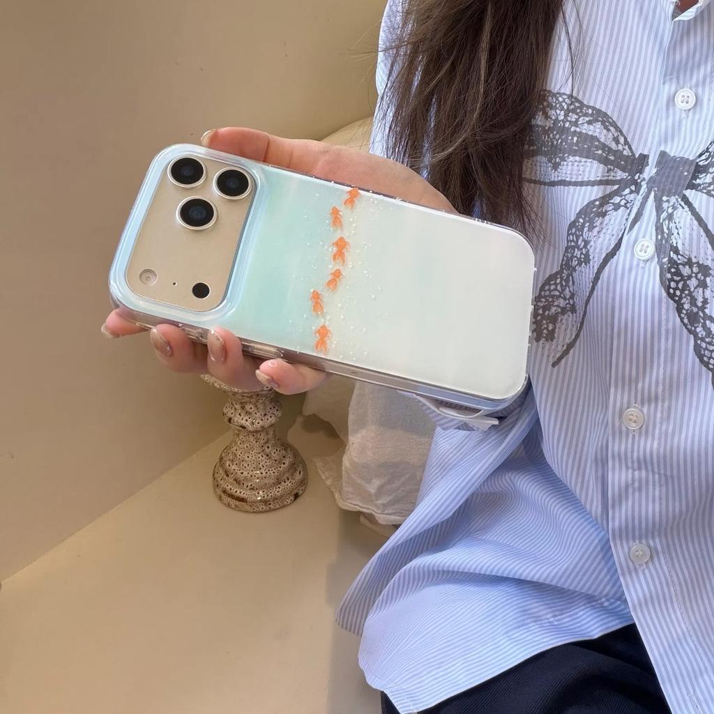 Einfache INS Schwimmende Goldfisch Handyhülle Für iPhone 17 Air 16 Pro Max 15 14 Plus 13 12 11 Pro Stoßfeste Silikon-Rückseite