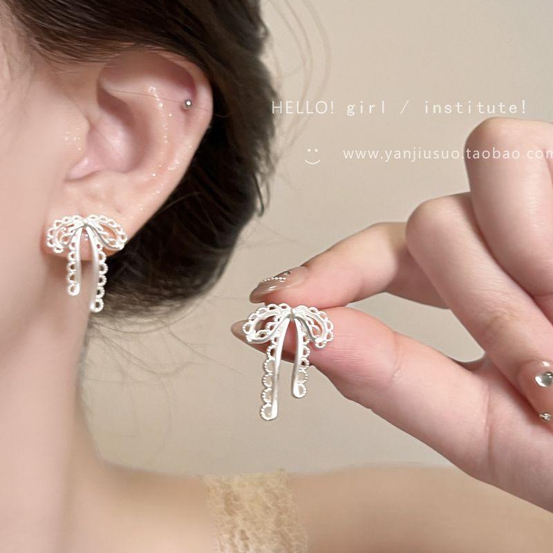 

Silver Bows Unique Stud Earrings for Women Fall and Winter Niche Style Fancy Earrings 2025 New Arrival Best Selling Design Earrings Silver Bows stud earrings