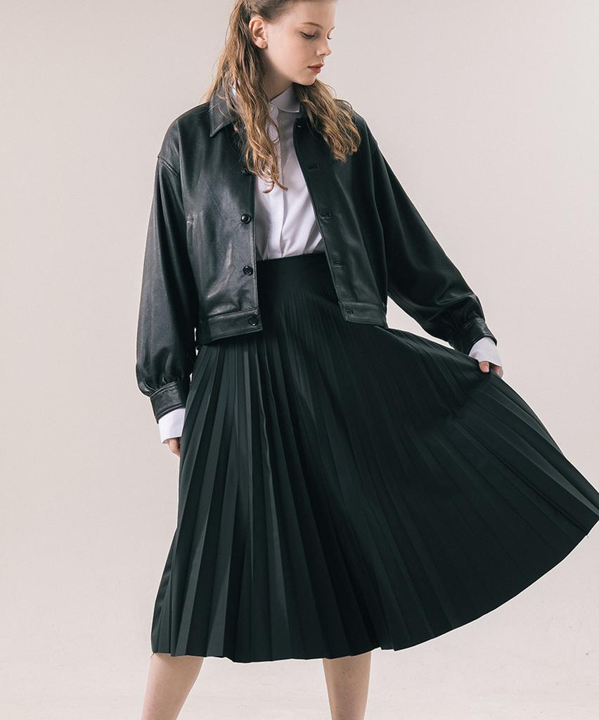 Peullaseukeu Matte Long Pleated Skirt -Bk