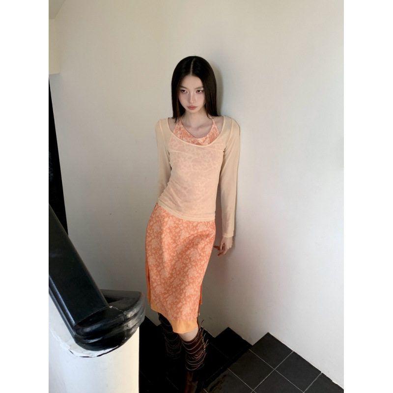 

Real Shot of In-Stock Spring/Summer Petite Design Set in Orange Color, Two-Piece Set 2 Piece Tops Set S