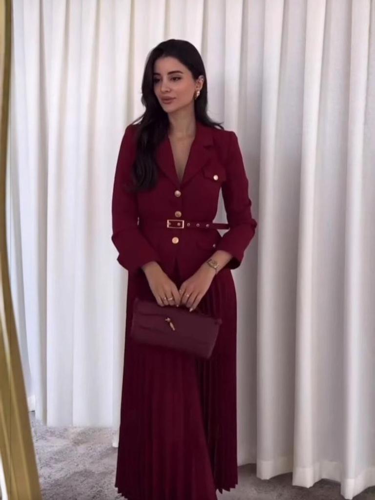 2024 Women's French Fashion V-Neck Suit with Pleated Skirt