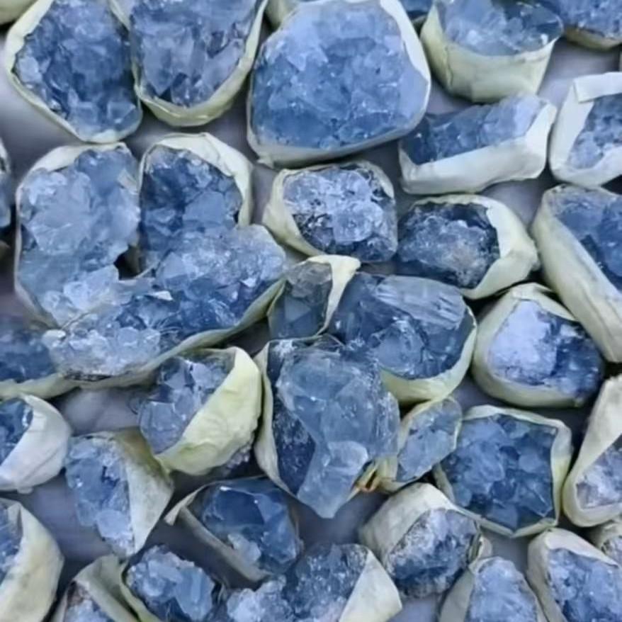 

Натуральный кристаллический кластер из синего кальцита и лазурита - Образец для домашнего декора. 50-100g Natural Crystal