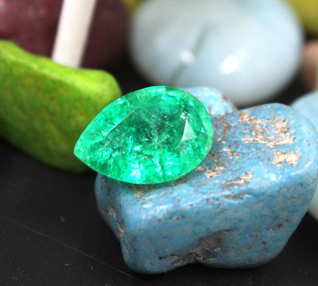 6.05 Carat Monday Big Offer Green Emerald Pear Shape Colombia Certified Gemstone SN67