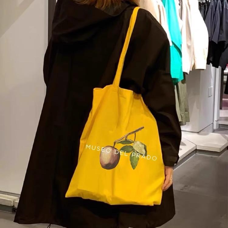 Museum Canvas Bag, Yellow Apple Thin Pure Cotton