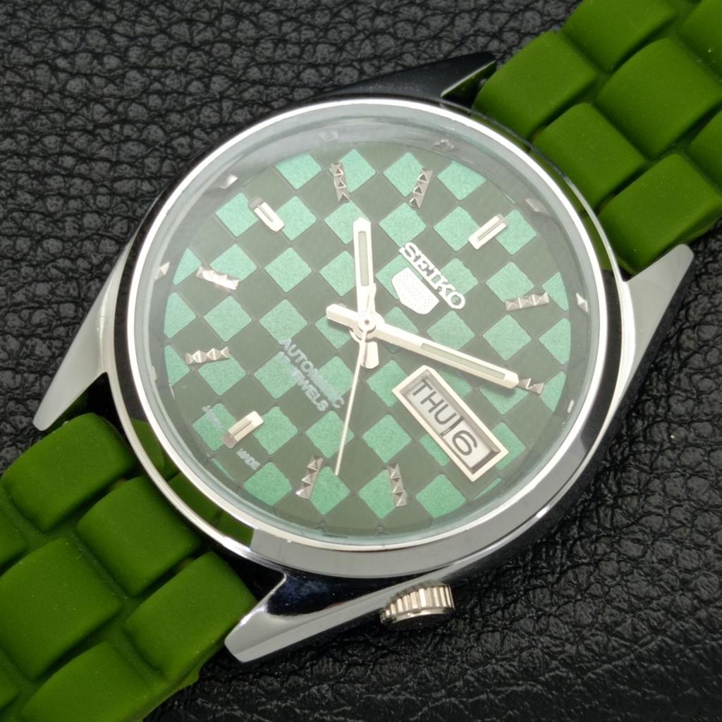 REFURBISHED AUTOMATIC SEIKO 5 MENS WATCH JAPAN MADE GREEN DIAL CUSTOM A440113-2 QV90-a440113