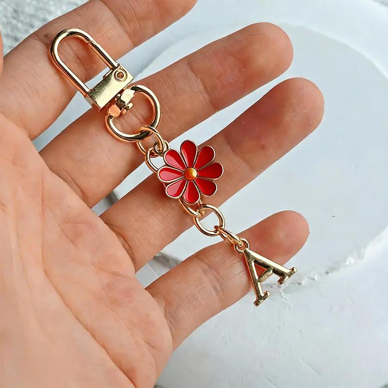 Metal Red Daisy Alphabet Keychain  A-Z 26 Letters Keyring Charms Bag Pendant Jewelry Gift Accessories