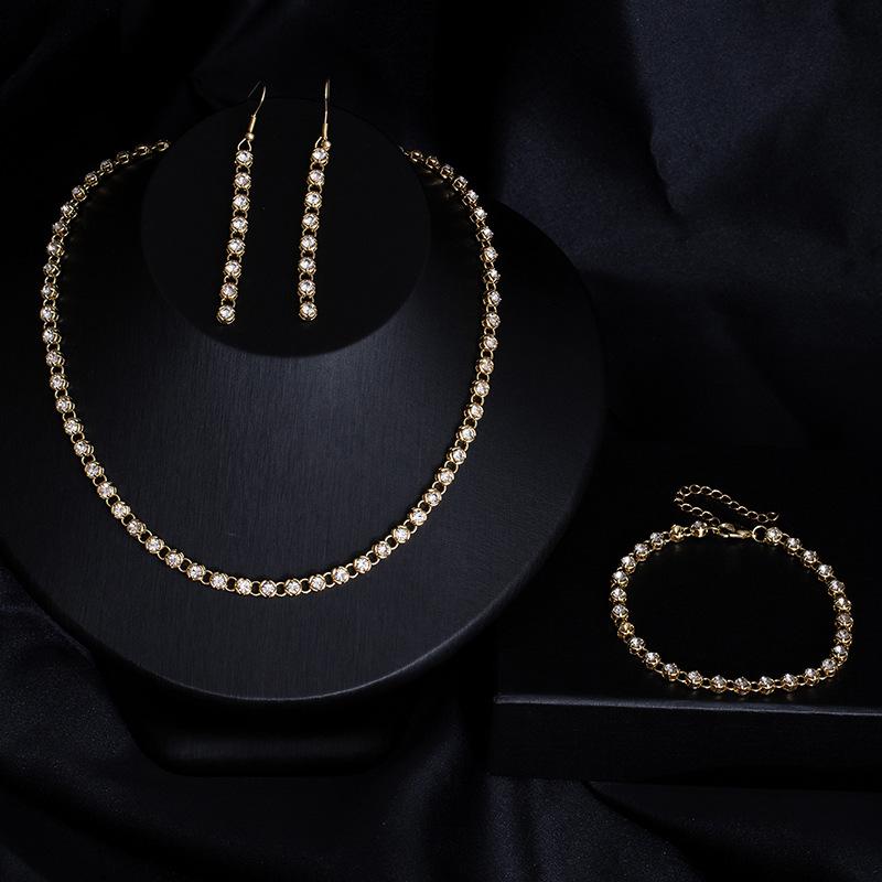 

Bridal Wedding Accessories Set Women S Fashion Banquet Accessories Necklace Earrings Bracelet Three-Piece Accessories