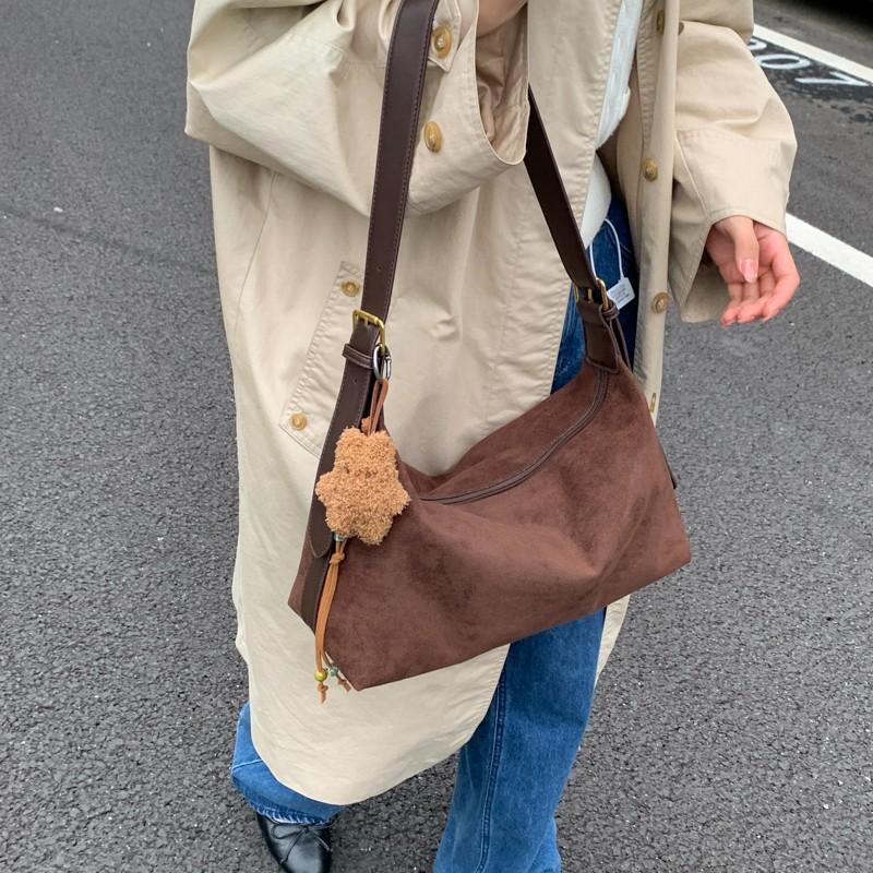 

Retro matte pillow bag niche underarm bag autumn new shoulder tote bag versatile messenger bag women single package