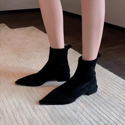 2024 Winter Nieuwe Dames Puntige Suede Comfortabele Effen Kleur Korte Schacht Warme Elegante Mode Laarzen
