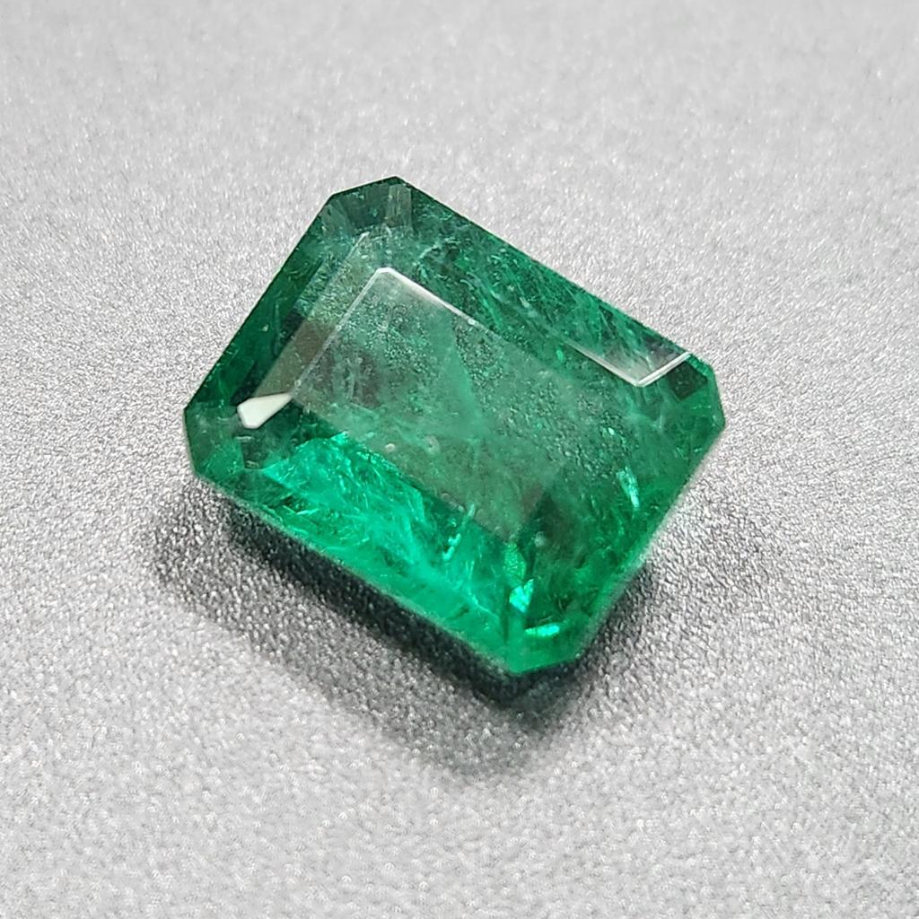 Certified Natural Zambian Green Emerald 9.05 Ct Emerald Cut Loose Gemstone