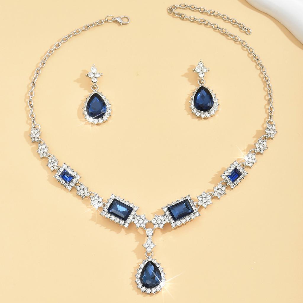 Ladies' fashionable design, geometric necklace, earrings, jewelry set suitable for weddings, gatherings, holidays, gifts