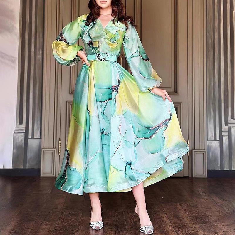 

2025 Spring/Summer Women s Large Size Mesh Dress with Printed Large Lapel Small