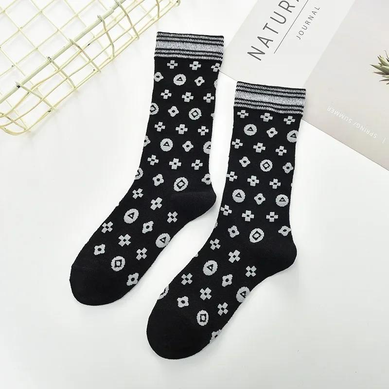 Autumn New Retro Checkered Socks, Women's Cute Petal Silver Gold Silk Stacked Socks Mid length Socks