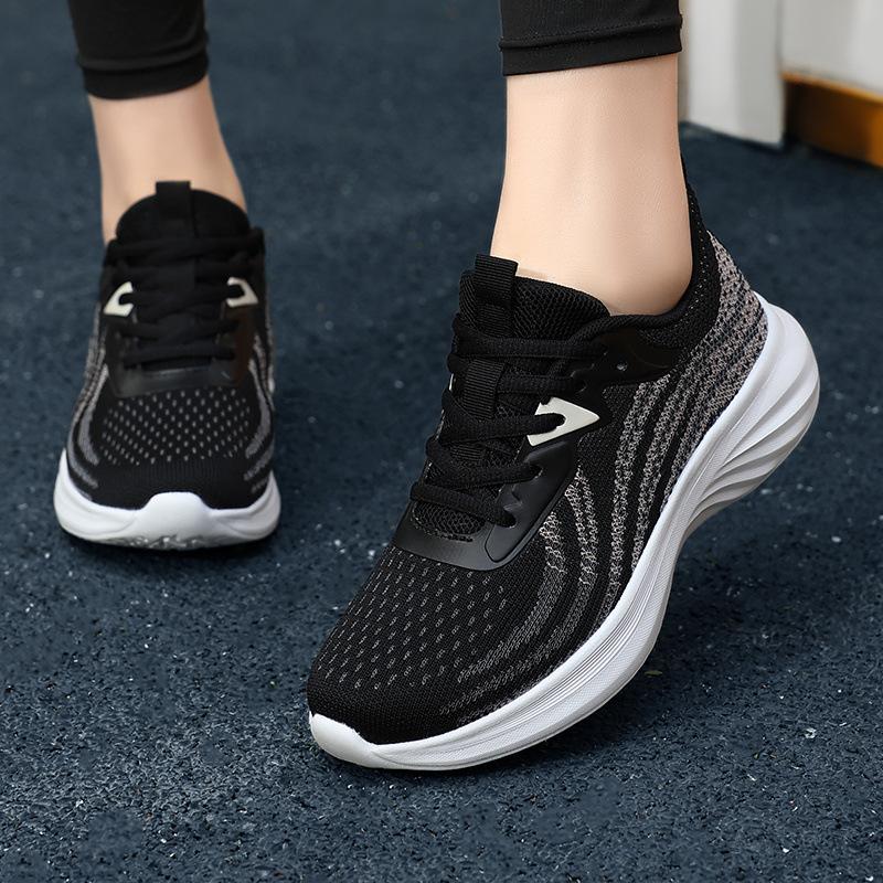 Cold Sticky Sneakers Women's New Mesh Breathable Casual Running Shoes Lightweight Soft-soled Shoes Shock-absorbing Student Running Shoes