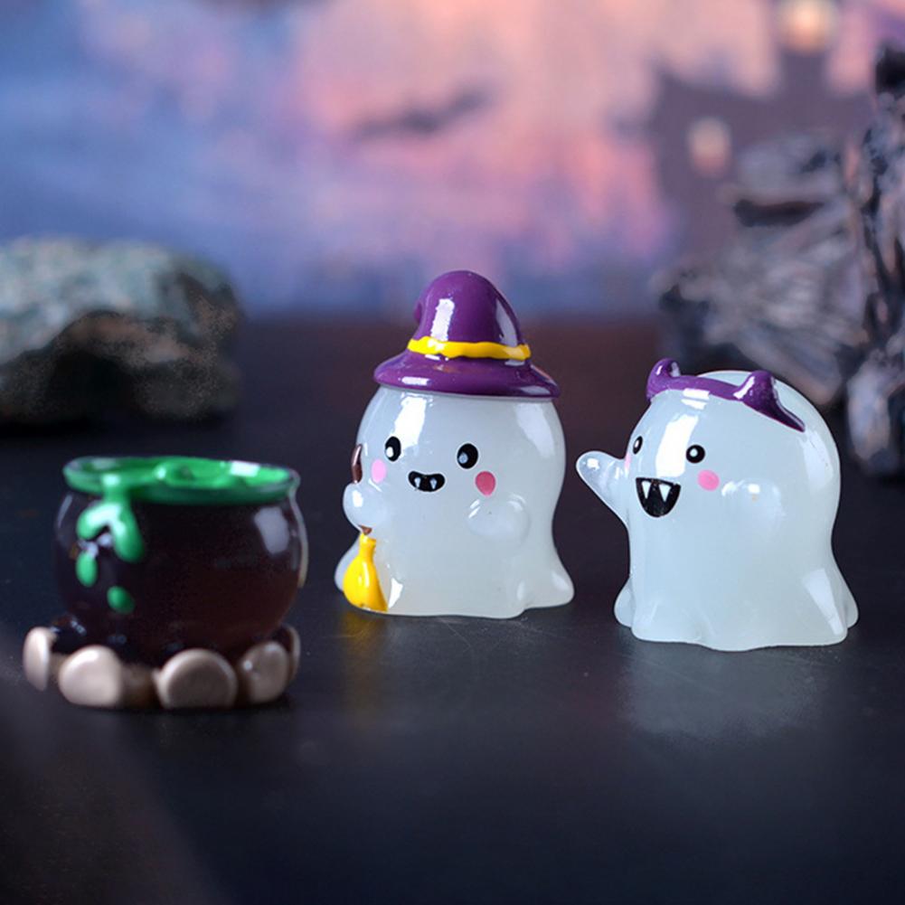 5Pcs/Set Ghost Doll Solar Powered Ghost Figurine Mini Ghost Figures For DIY Projects Halloween Party Decoration