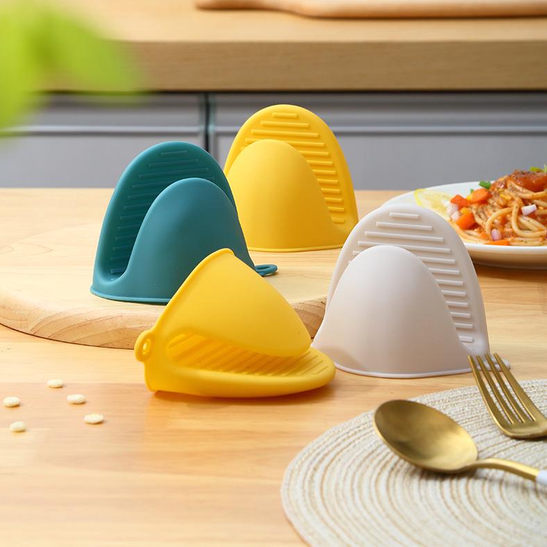Heat-Resistant Silicone Gloves & Stainless Steel Dish Clip for High-Temperature Baking & Microwave Use