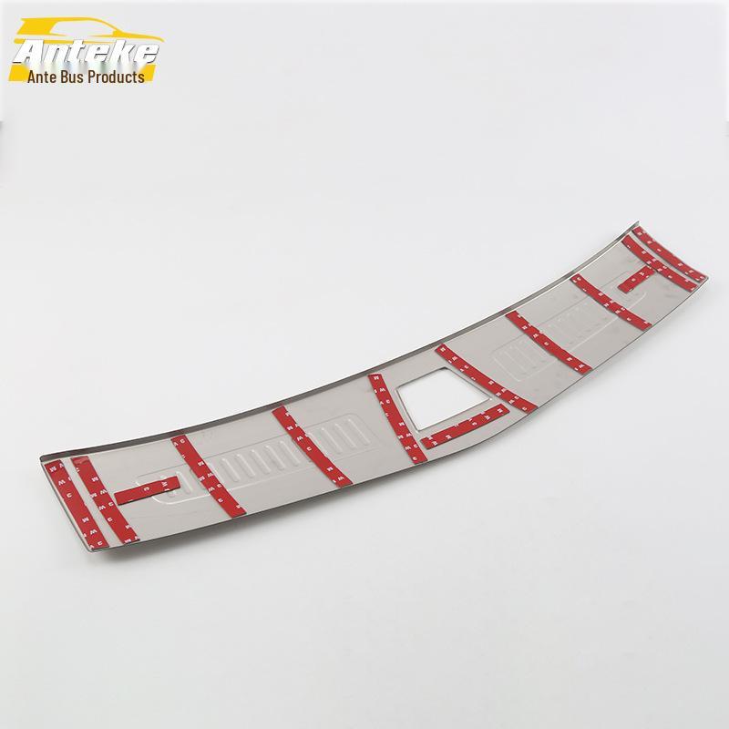 Suitable for 16 XT5 models: Rear Guard Plate, Stainless Steel Trunk Protector, Tailgate Modification Accessories.