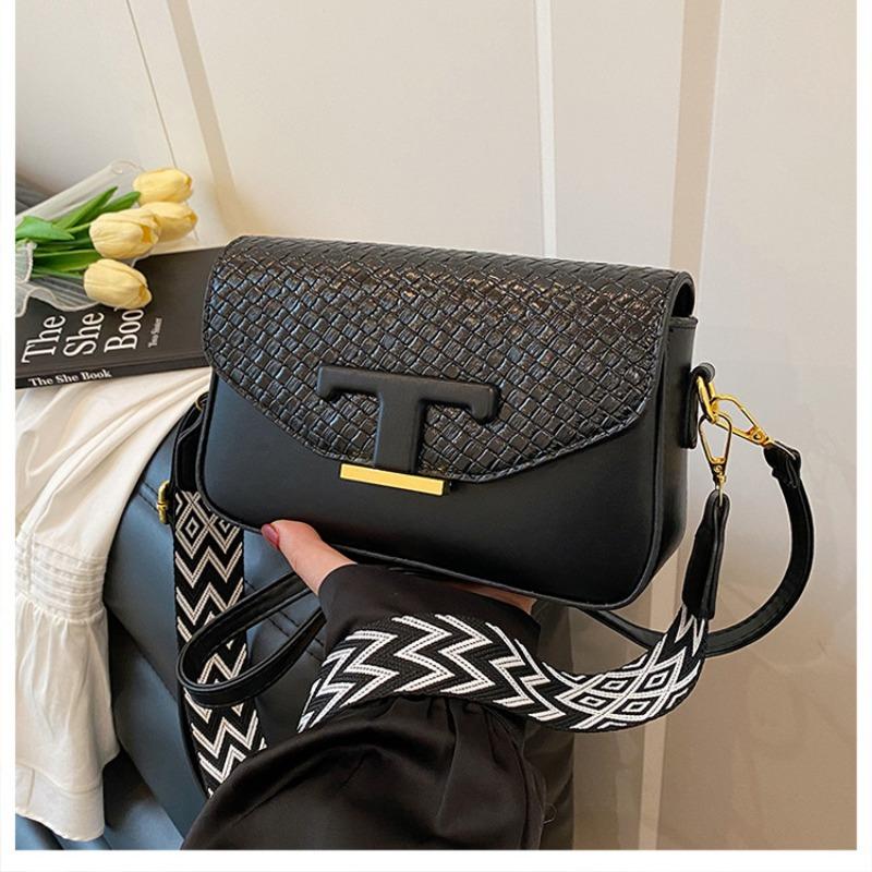 

Bag women s summer new messenger bag niche design shoulder portable small square bag casual work small bag one size fits all чорний