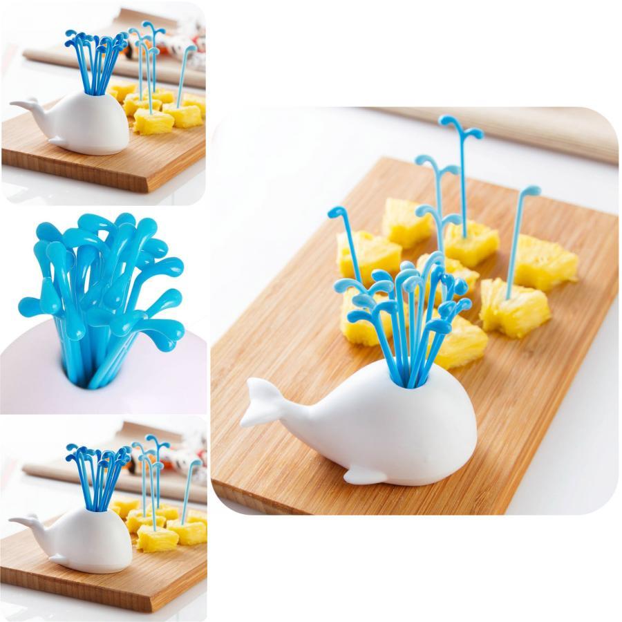 Premium Quality Whale Holder With 16 Decorative Forks For Fruits And Vegetables