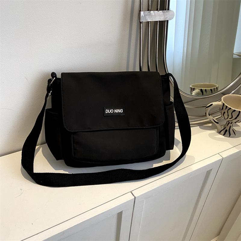 

2024 Spring New Student Class One Shoulder Crossbody Canvas Bag Korean Version Fashion Casual Simple Cute Tote Bag чорний