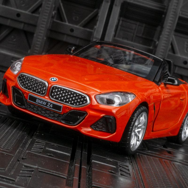 

Caipo Z4 M40i Convertible Toy Car Model with Sound and Light синий