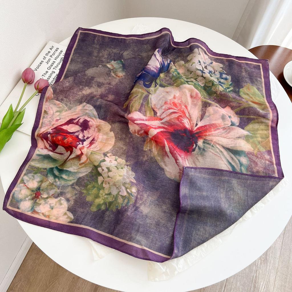 Summer new double-sided velvet scarf air-conditioned room with shawl women travel photo thin sunscreen 61 small square scarf