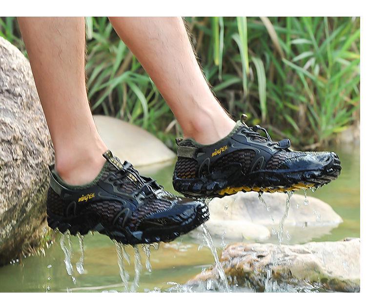 Sommarherrarnas Andningsbara Utomhushiking Sandaler - Koreansk Stil Vattenskor