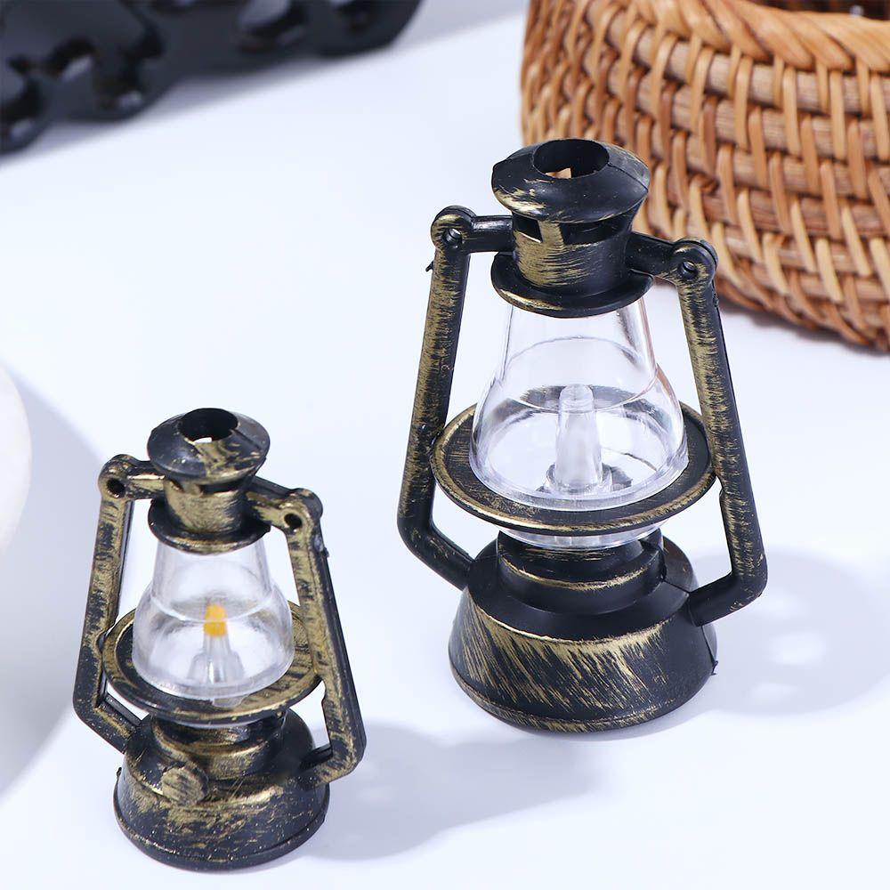 Băieți Retro Copii Jucărie Decor pentru casă Accesorii pentru casă de păpuși Ornamente pentru scenă pentru casă de păpuși Jucărie pentru păpușă Lampă cu ulei Lanternă cu kerosen