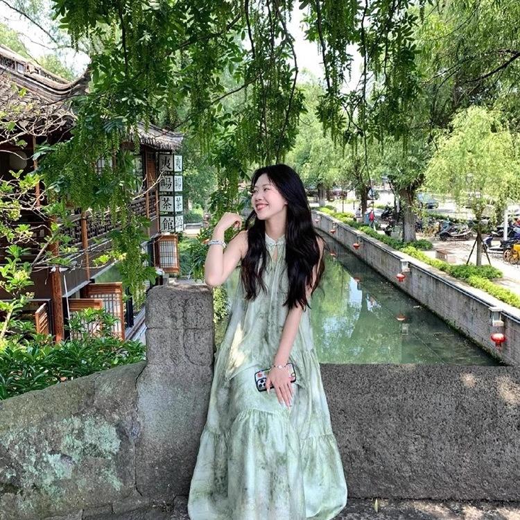 New Chinese women's sleeveless halter dress, cool and relaxed summer outfit, camisole green floral long dress