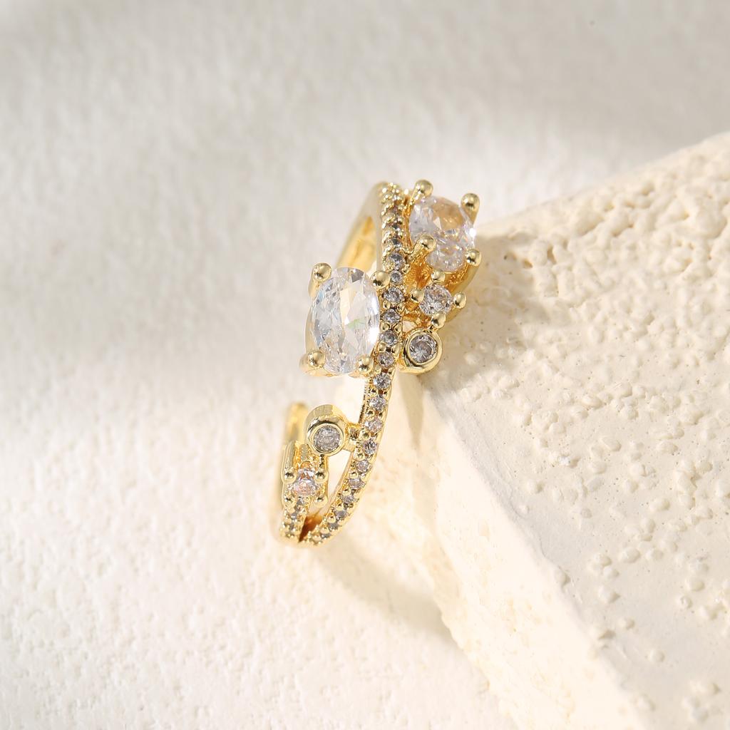 Golden Plated Open Adjustable Ring with Multi-Cut Synthetic Zircon for Women Elegant Statement Jewelry Gift
