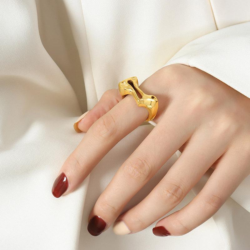 Qiong Yao Korean Light Luxury Irregular 18K Gold Titanium Steel Women s Ring Size 6